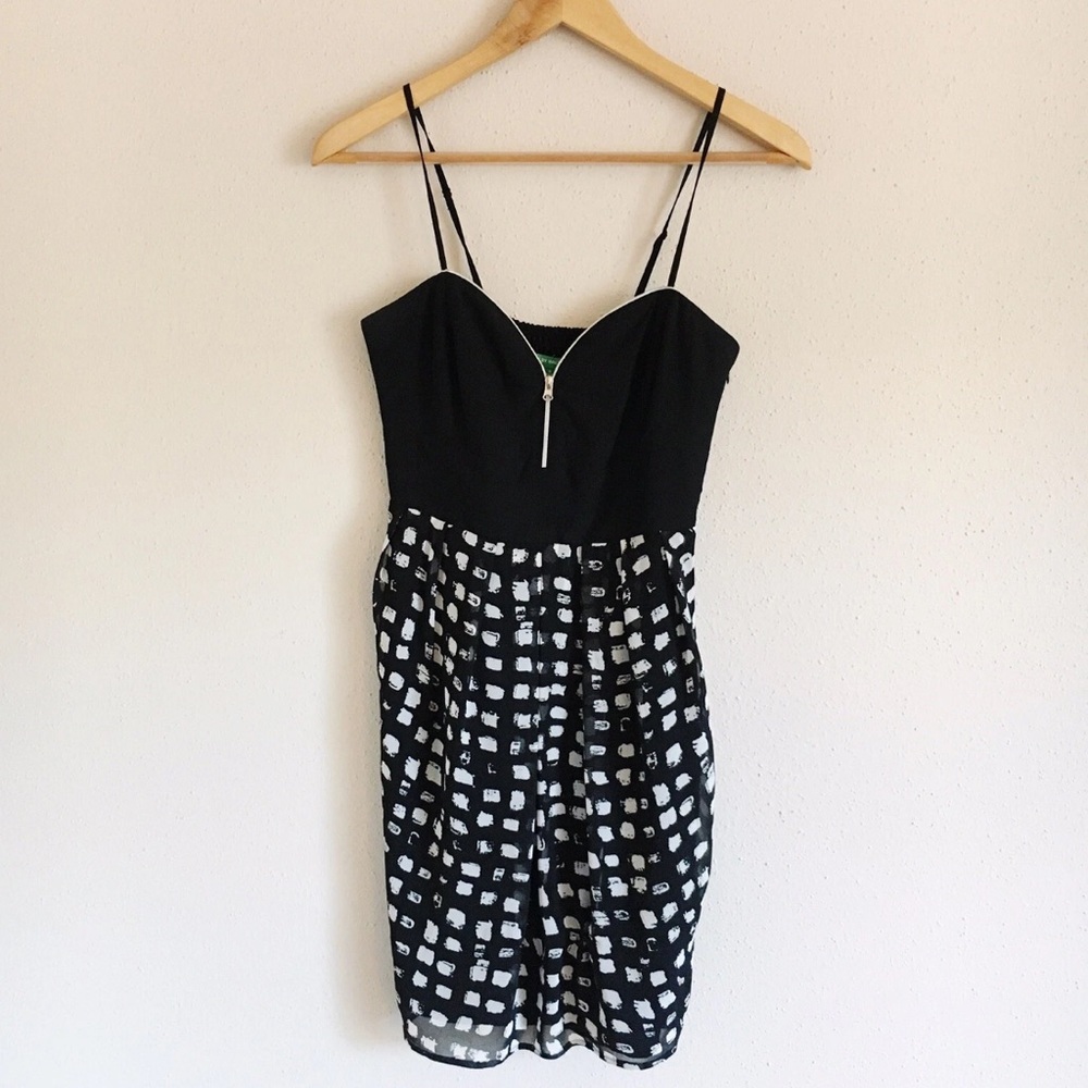Walter Baker Black and White Geometric Pattern Spaghetti Strap‎ Mini Dress